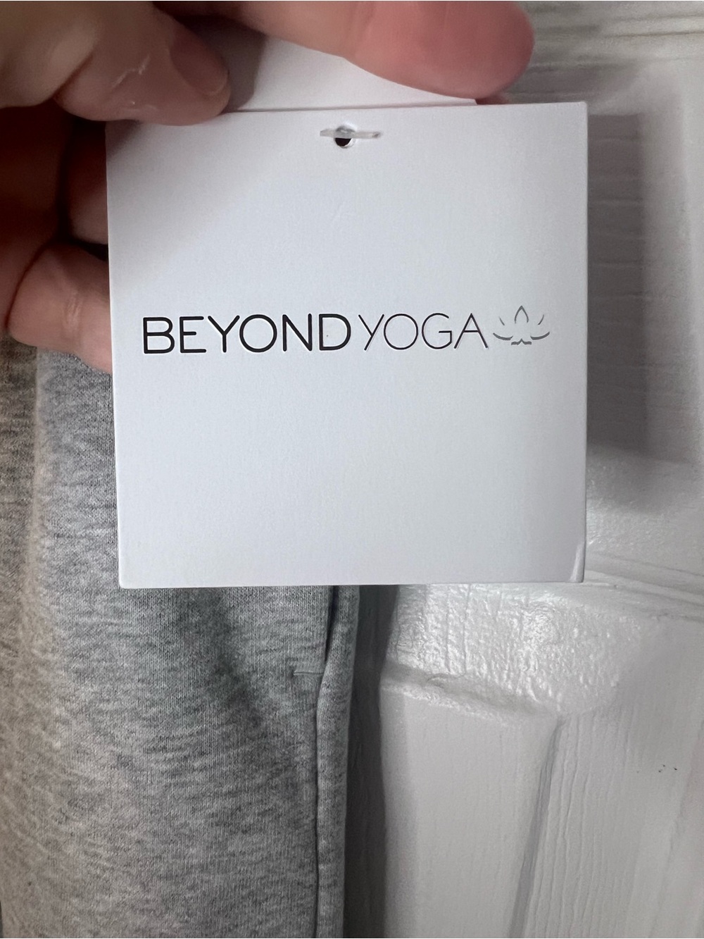 #792 NWT Beyond Yoga LuxeFleece Wide Leg Pants XXL Short Gray - Picture 3 of 6